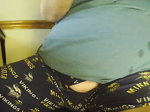 Snapshot of mnguy1972 chatting on May 15, 2026, 3:15 am mnguy1972 online show from May 15, 2026, 3:15 am