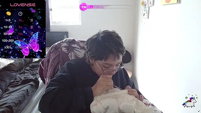 Snapshot of TRIXIE_TANG28 chatting on November 16, 2025, 6:01 pm TRIXIE TANG28 online show from November 16, 2025, 6:01 pm