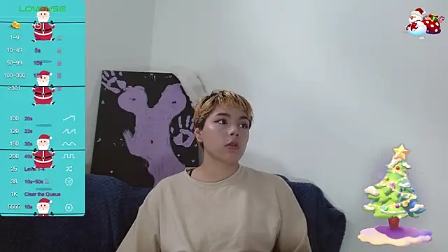 Snapshot of TRIXIE_TANG28 chatting on December 24, 2024, 3:58 pm TRIXIE TANG28 online show from December 24, 2024, 3:58 pm