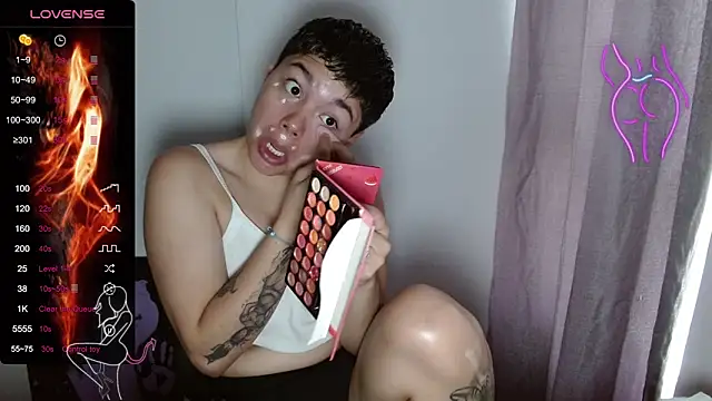 Snapshot of TRIXIE_TANG28 chatting on February 22, 2025, 2:30 pm TRIXIE TANG28 online show from February 22, 2025, 2:30 pm