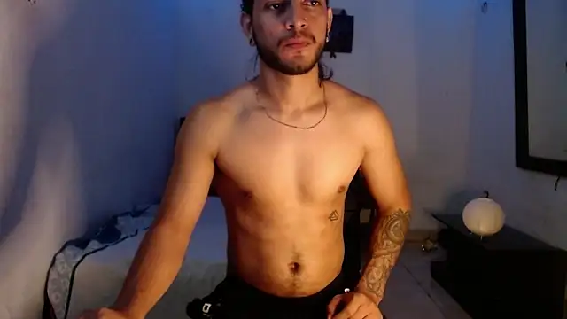 Snapshot of maxximus_100 chatting on January 28, 2025, 5:22 am maxximus 100 online show from January 28, 2025, 5:22 am