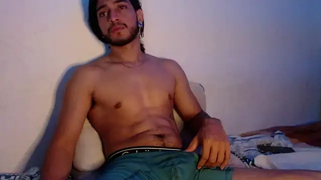 Snapshot of maxximus_100 chatting on January 29, 2025, 8:51 am maxximus 100 online show from January 29, 2025, 8:51 am