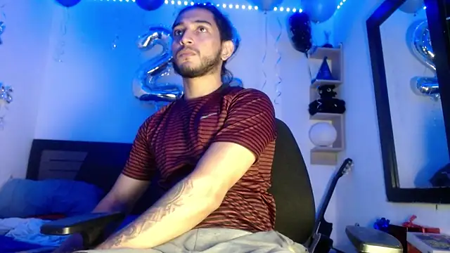 Snapshot of maxximus_100 chatting on February 13, 2025, 6:41 am maxximus 100 online show from February 13, 2025, 6:41 am