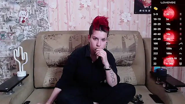 Miya Wey  online show from November 4, 2025, 1:48 pm