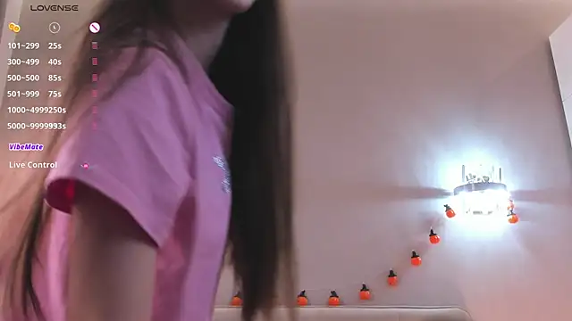 Snapshot of PetraBawden chatting on November 17, 2025, 9:13 am PetraBawden online show from November 17, 2025, 9:13 am