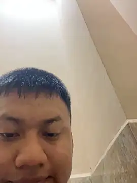alejooxhot online show from June 18, 2026, 4:22 am