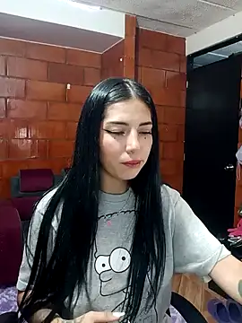 Snapshot of Raven__purple chatting on January 23, 2025, 1:41 am Raven purple online show from January 23, 2025, 1:41 am