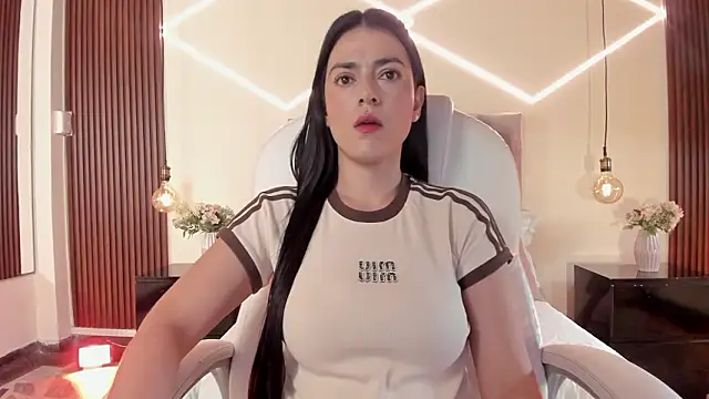 Snapshot of BellaClaiir chatting on January 15, 2026, 2:53 pm BellaClaiir online show from January 15, 2026, 2:53 pm