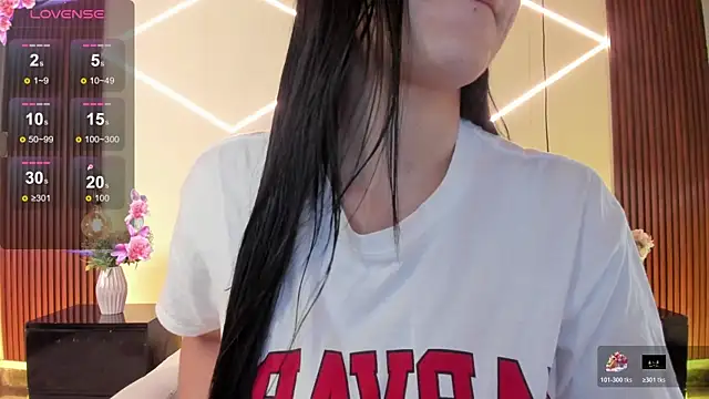 Snapshot of BellaClaiir chatting on January 6, 2026, 1:59 pm BellaClaiir online show from January 6, 2026, 1:59 pm