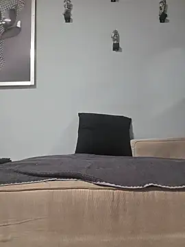 dickinyouto online show from June 17, 2026, 5:29 am