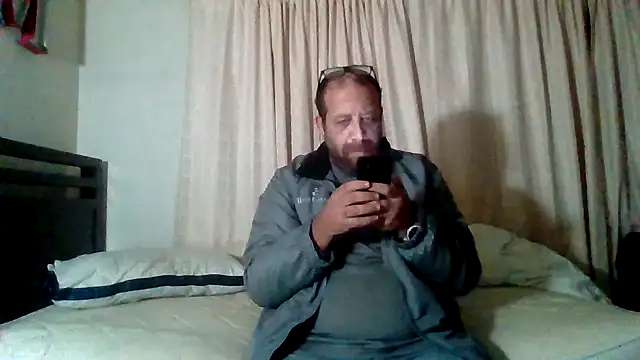 Exhibitionist040577 online show from November 27, 2025, 8:15 am