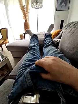 Bretoncool online show from February 8, 2026, 1:42 pm