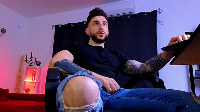 MightyAaron66 online show from April 19, 2026, 1:28 am