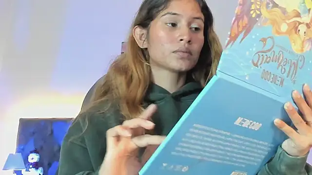 Snapshot of Tamy_edwards chatting on December 5, 2025, 8:17 pm Tamy edwards online show from December 5, 2025, 8:17 pm