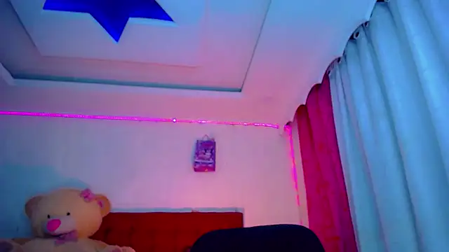 NahomiCamper online show from March 24, 2026, 11:16 pm