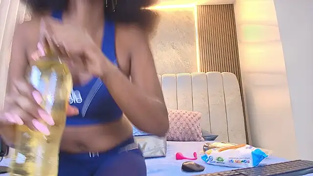 Snapshot of kata_hazel chatting on February 20, 2026, 7:16 pm kata hazel online show from February 20, 2026, 7:16 pm