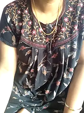 Snapshot of samitasharma chatting on November 7, 2025, 5:34 am samitasharma online show from November 7, 2025, 5:34 am