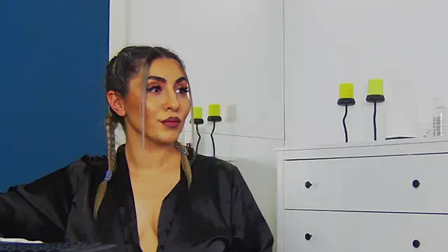 Snapshot of CelineMeyerr chatting on October 28, 2025, 6:23 am CelineMeyerr online show from October 28, 2025, 6:23 am