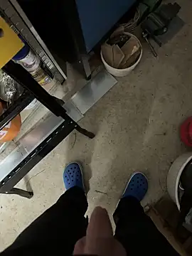 Snapshot of rundum40 chatting on December 26, 2024, 4:25 pm rundum40 online show from December 26, 2024, 4:25 pm