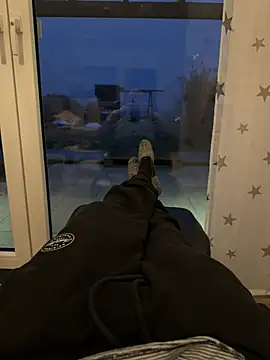 Snapshot of rundum40 chatting on January 18, 2025, 4:21 pm rundum40 online show from January 18, 2025, 4:21 pm