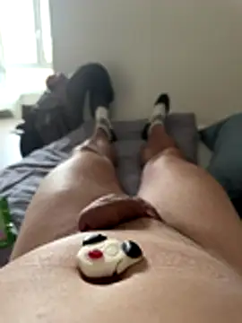 Snapshot of rundum40 chatting on November 27, 2025, 1:44 pm rundum40 online show from November 27, 2025, 1:44 pm