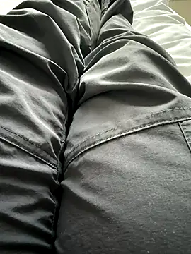 Snapshot of rundum40 chatting on November 24, 2025, 12:27 pm rundum40 online show from November 24, 2025, 12:27 pm