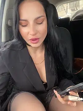 Roxana-Sexy online show from December 20, 2025, 4:04 am