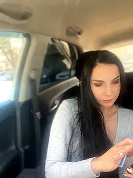 Snapshot of Roxana-Sexy chatting on October 31, 2025, 4:20 am Roxana-Sexy online show from October 31, 2025, 4:20 am