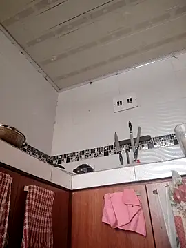 LaurenWelly  online show from April 19, 2026, 7:16 pm