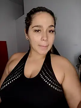 Snapshot of LaurenWelly_ chatting on November 22, 2025, 9:46 pm LaurenWelly online show from November 22, 2025, 9:46 pm