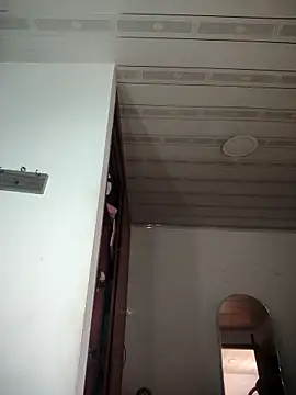 LaurenWelly  online show from April 18, 2026, 2:52 pm