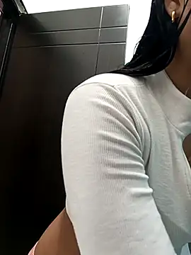 Snapshot of Nicky-7 chatting on February 11, 2026, 7:03 pm Nicky-7 online show from February 11, 2026, 7:03 pm