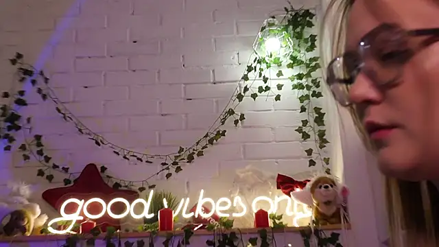 MonicaAsis online show from March 21, 2026, 5:39 pm