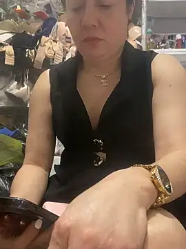 Snapshot of Cesywet chatting on March 8, 2025, 7:05 am Cesywet online show from March 8, 2025, 7:05 am