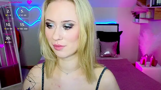 Snapshot of SashaBrooks chatting on February 19, 2026, 2:03 pm SashaBrooks online show from February 19, 2026, 2:03 pm