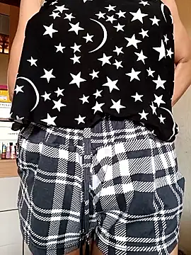 Oliviaconstantino online show from March 25, 2026, 4:50 pm