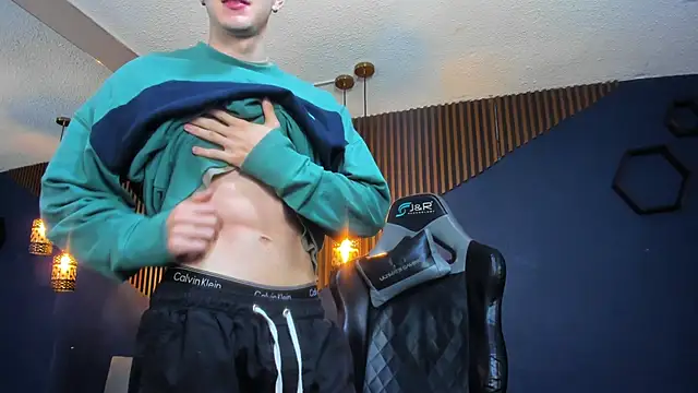 Snapshot of JacksonOlsenn chatting on March 11, 2025, 12:17 pm JacksonOlsenn online show from March 11, 2025, 12:17 pm