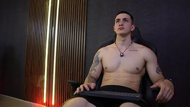 JacksonOlsenn online show from February 11, 2026, 9:14 pm