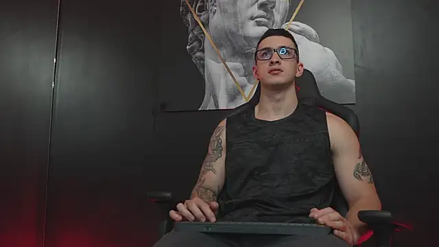 Snapshot of JacksonOlsenn chatting on November 18, 2025, 8:34 pm JacksonOlsenn online show from November 18, 2025, 8:34 pm