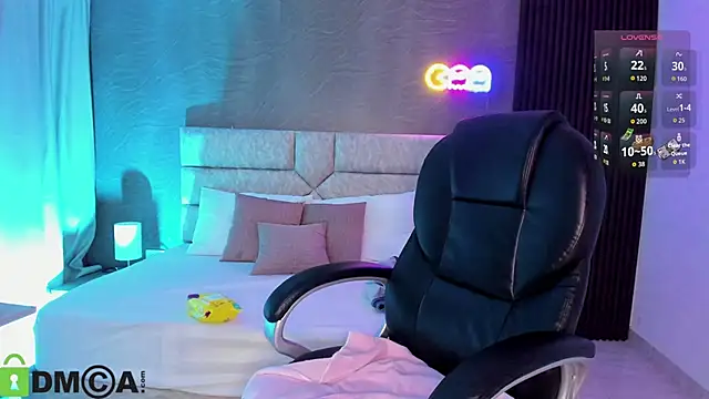 Snapshot of Cristal__adams chatting on September 10, 2025, 12:37 pm Cristal adams online show from September 10, 2025, 12:37 pm