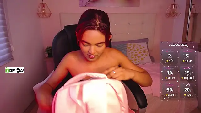 Snapshot of Cristal__adams chatting on March 14, 2025, 12:51 pm Cristal adams online show from March 14, 2025, 12:51 pm