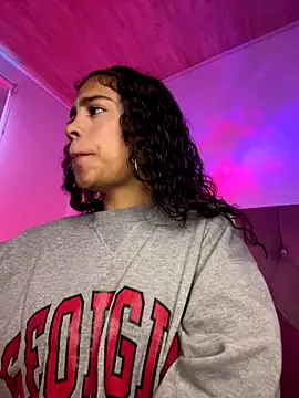 Snapshot of NINA_18_YEARS chatting on November 11, 2025, 9:31 pm NINA 18 YEARS online show from November 11, 2025, 9:31 pm