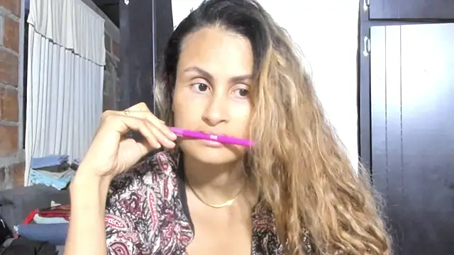 coralcarter1 online show from March 30, 2026, 11:28 pm