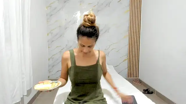 coralcarter1 online show from February 8, 2026, 2:31 am