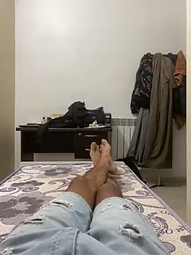 Snapshot of alex-riadh chatting on September 27, 2025, 4:02 pm alex-riadh online show from September 27, 2025, 4:02 pm