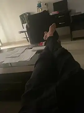 Snapshot of alex-riadh chatting on January 9, 2025, 2:29 pm alex-riadh online show from January 9, 2025, 2:29 pm