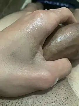 Snapshot of alex-riadh chatting on January 12, 2025, 1:37 pm alex-riadh online show from January 12, 2025, 1:37 pm