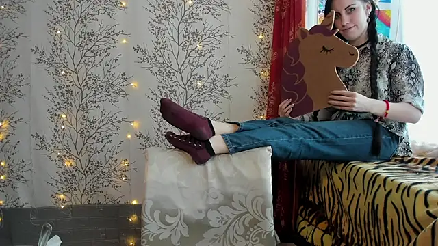 Mary0Lou online show from February 2, 2025, 8:45 am