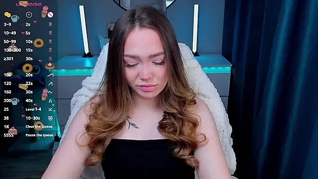 Evia r0se online show from February 13, 2026, 10:26 am