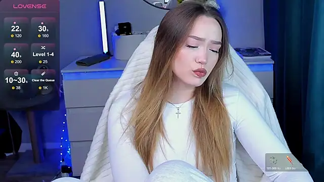 Evia r0se online show from October 26, 2025, 2:28 pm